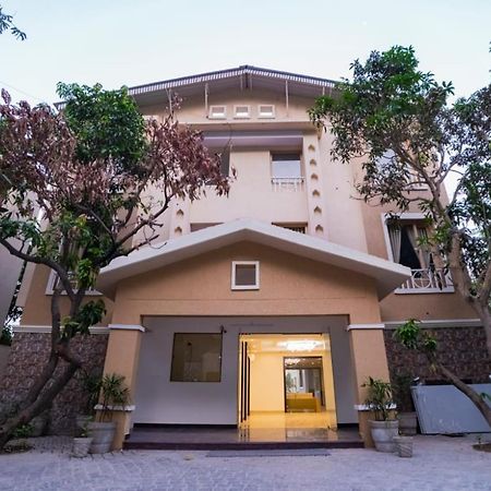 La Savanna By Dl Hotels & Resorts Rāmnagar Extérieur photo
