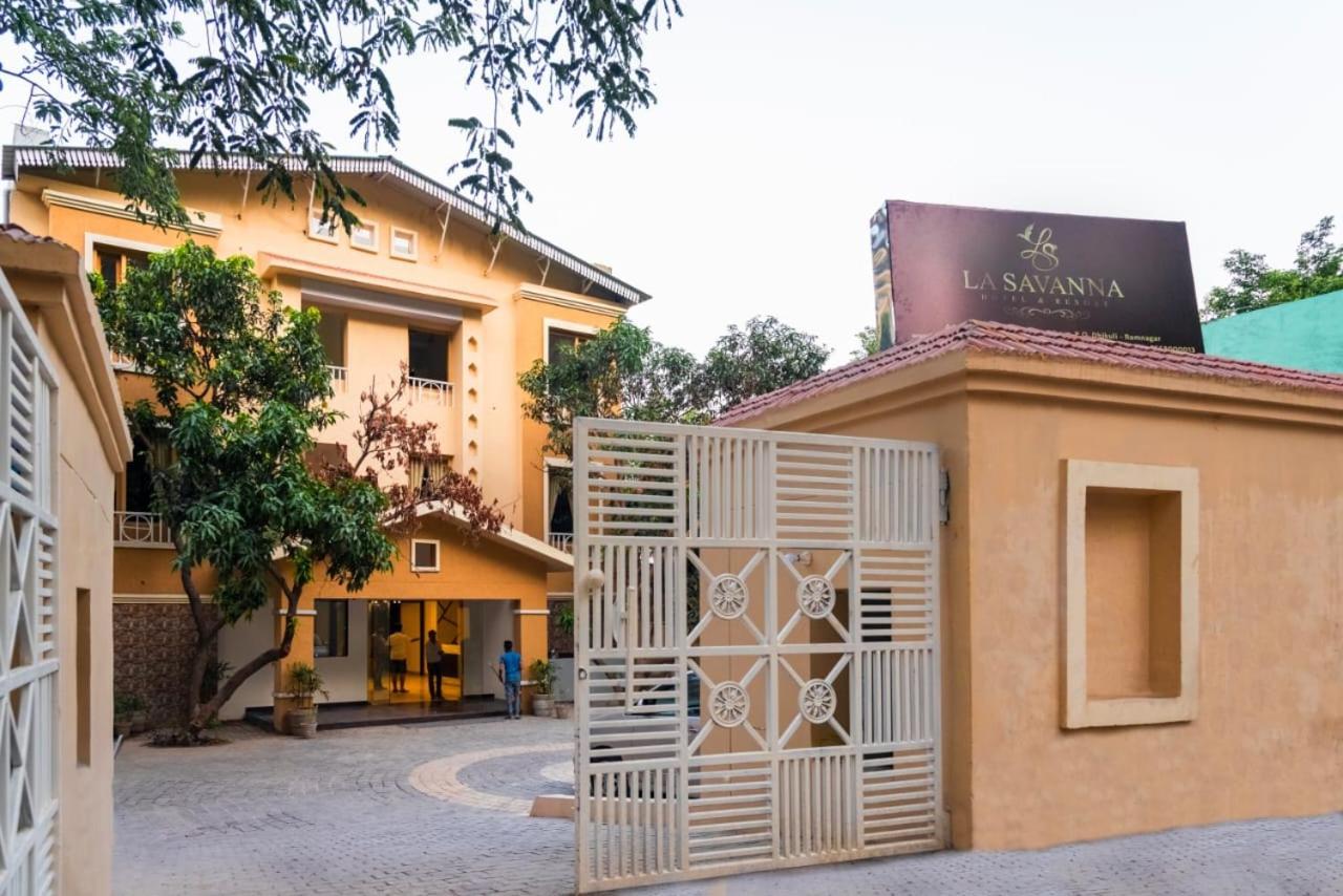 La Savanna By Dl Hotels & Resorts Rāmnagar Extérieur photo